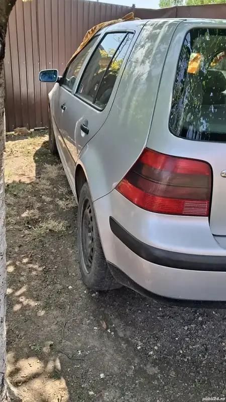 Utilizat 2001 VW Golf IV Hatchback | 850 EUR (Super Preț) - Imagine 1/4