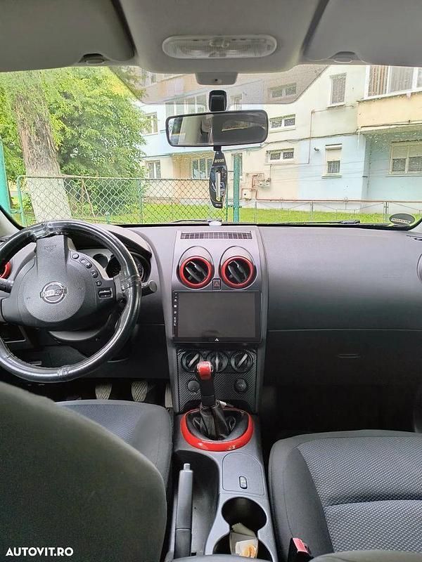 Negru Utilizat 2009 Nissan Qashqai SUV | 5.600 EUR (Preț OK) - Imagine 1/4