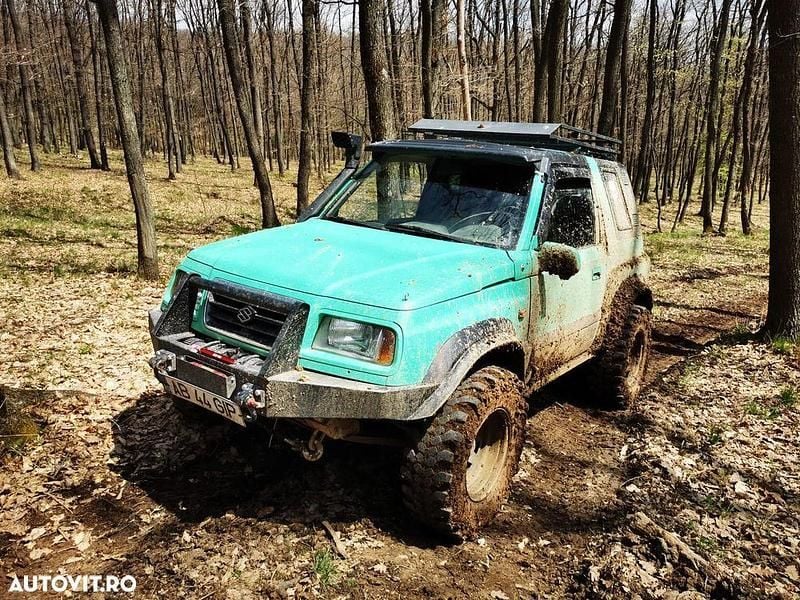 Culoareverde Utilizat 2000 Suzuki Vitara SUV | 9.990 EUR - Imagine 1/4