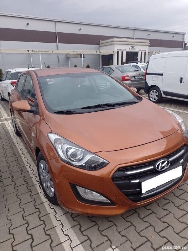 Portocaliu Utilizat 2015 Hyundai i30 Hatchback | 8.000 EUR (Preț OK) - Imagine 1/4