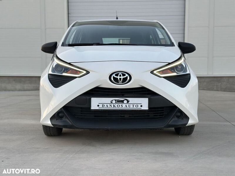 Alb Utilizat 2020 Toyota Aygo X-cite Hatchback | 7.250 EUR (Preț OK) - Imagine 1/4
