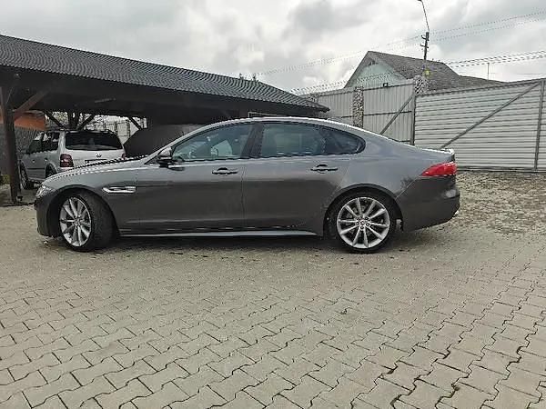 12 Jaguar XF 2016 second-hand de vânzare - AutoUncle