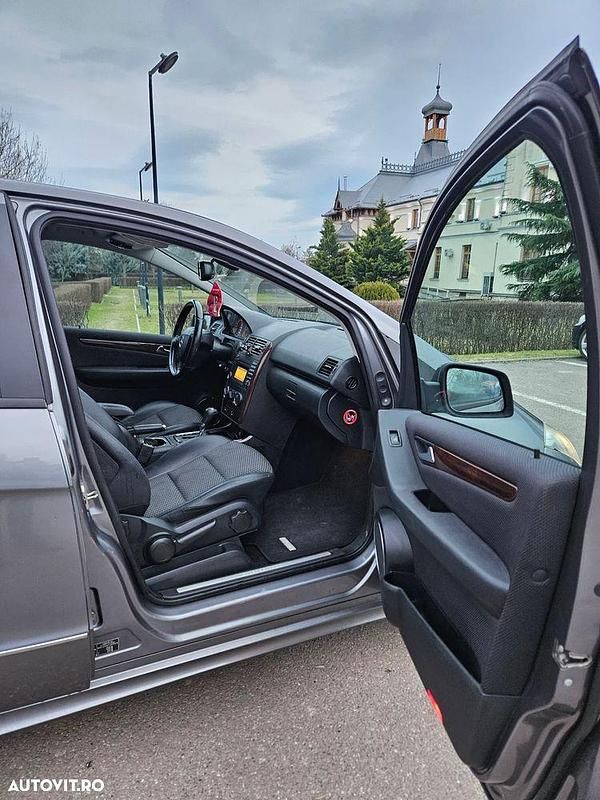 Second-hand Mercedes A180 109 CP (80 kW) 2010 Culoaregri Hatchback