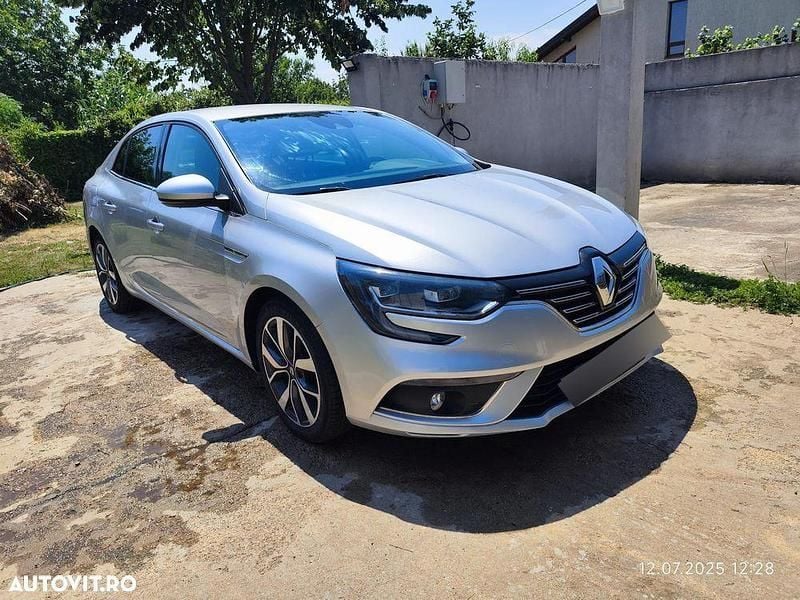 Argint Utilizat 2017 Renault Mégane IV Intens Berlinǎ | 12.500 EUR (Puțin scump) - Imagine 1/4