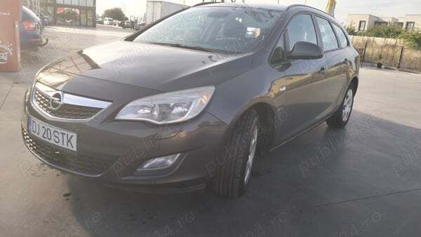 Utilizat 2011 Opel Astra Break | 3.300 EUR (Preț OK) - Imagine 1/4