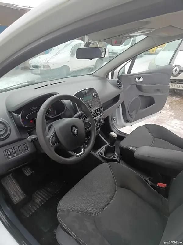 Second-hand Renault Clio IV 55 CP (40 kW) 2018 Alb Hatchback