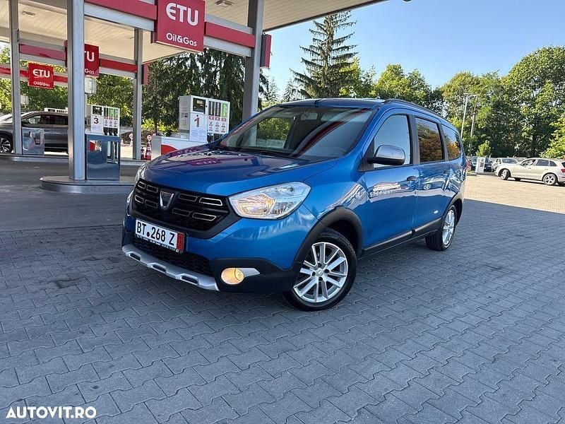 Culoarealbastru Utilizat 2017 Dacia Lodgy Stepway Monovolum | 7.490 EUR (Preț OK) - Imagine 1/4