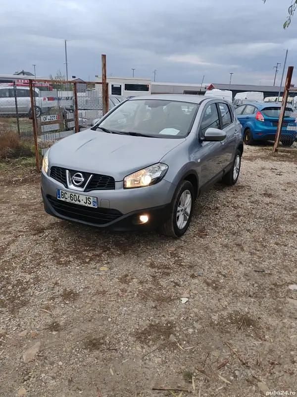 Gri Utilizat 2010 Nissan Qashqai SUV | 4.700 EUR (Preț OK) - Imagine 1/4