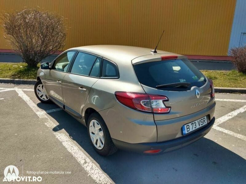 Auriu Second-hand 2013 Renault Mégane GrandTour Break | 4.300 EUR (Preț OK) - Imagine 1/4