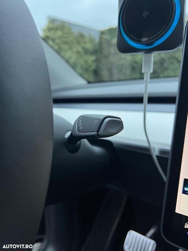 Second-hand Tesla Model Y Long Range AWD 258 kW (351 CP) 2021 Culoaregri SUV