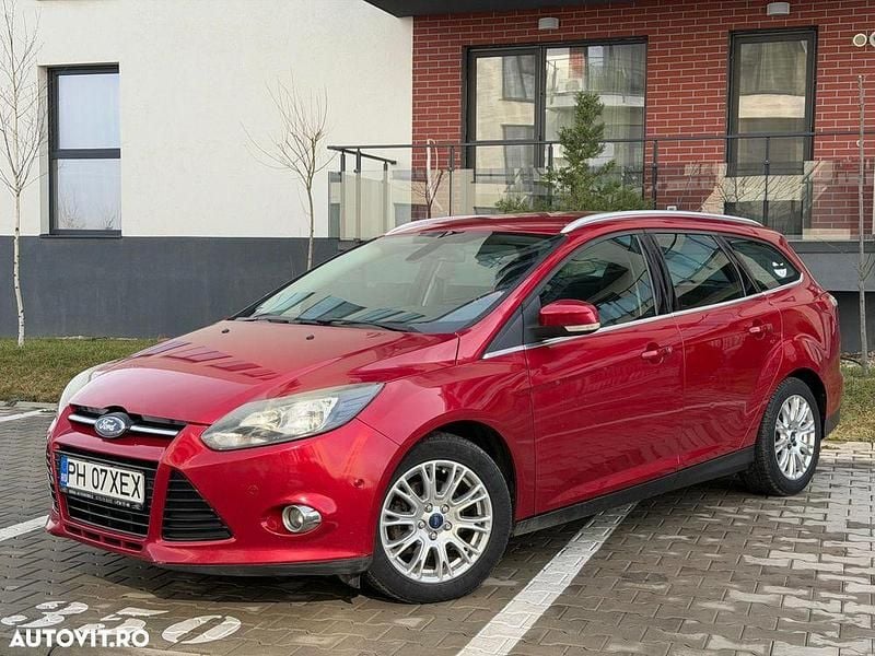 Second-hand Ford Focus Titanium 115 CP (84 kW) 2012 Culoarerosu Break