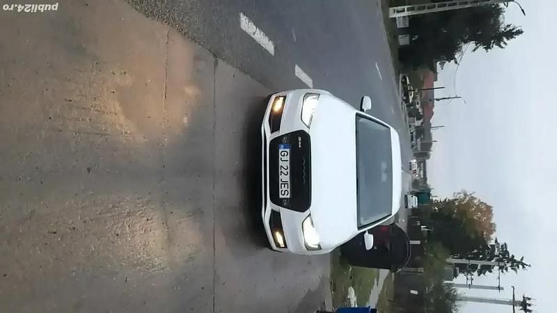 Alb Utilizat 2015 Audi A4 S-Line Berlinǎ | 10.500 EUR (Preț OK) - Imagine 1/4