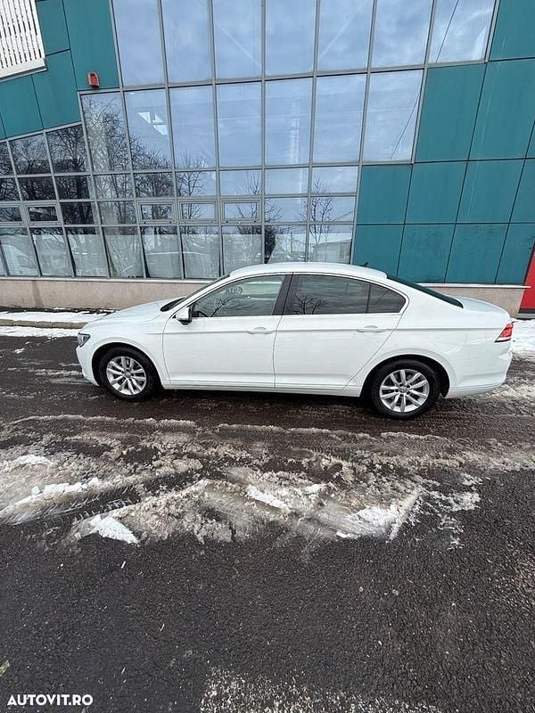 Second-hand VW Passat Comfortline 150 CP (110 kW) 2018 Culoarealb Berlinǎ