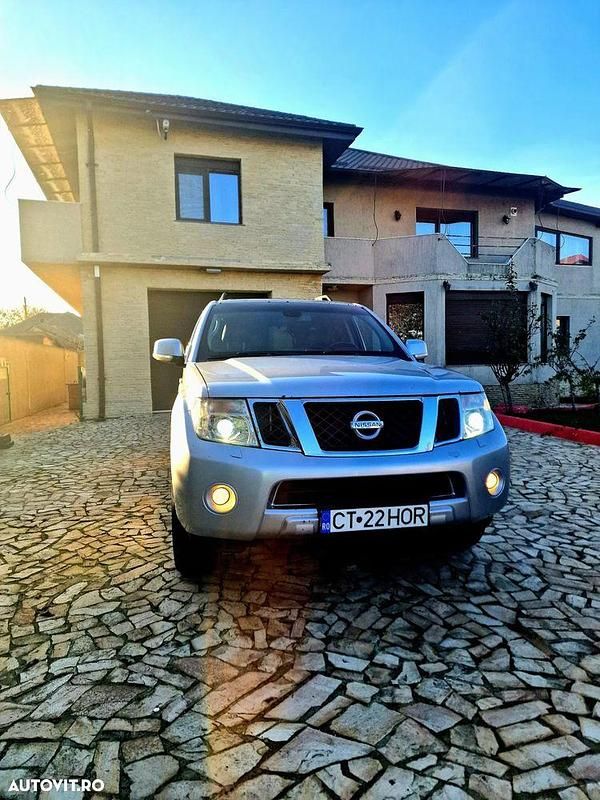 Culoaregri Utilizat 2010 Nissan Pathfinder SUV | 11.000 EUR (Puțin scump) - Imagine 1/4