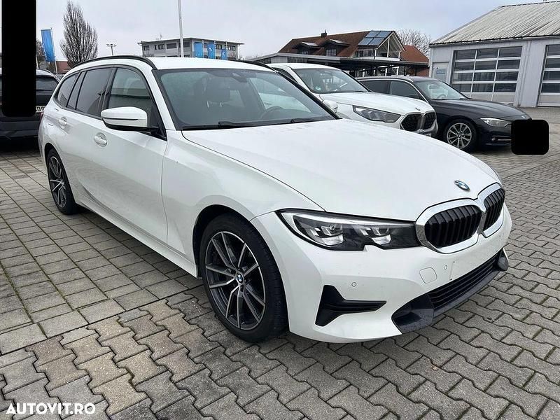 Second-hand BMW 320 Sport Line 190 CP (139 kW) 2022 Culoarealb Break