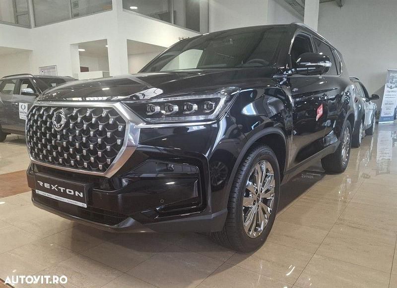 Culoarenegru Nouă 2025 Ssangyong (KGM) Rexton SUV | 46.892 EUR (Preț OK) - Imagine 1/4