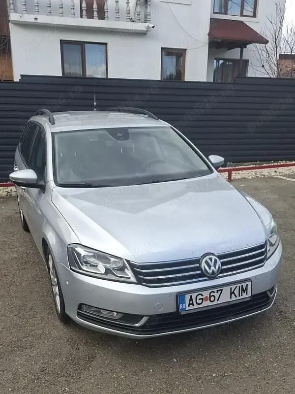 Second-hand VW Passat 204 CP (150 kW) 2012 Argintiu Hatchback