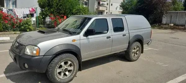 Argintiu Utilizat 2011 Nissan Navara Pickup | 7.800 EUR (Preț OK) - Imagine 1/4