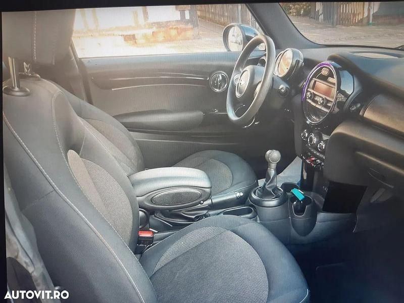 Second-hand Mini ONE 102 CP (75 kW) 2014 Culoarenegru Hatchback