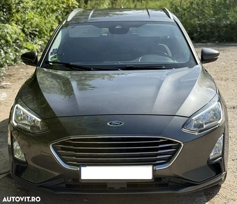Gri Utilizat 2019 Ford Focus Titanium Break | 9.500 EUR (Preț bun) - Imagine 1/4