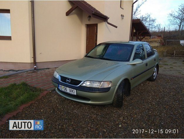 Second-hand Opel Vectra 101 CP (74 kW) 1997 Verde Berlinǎ