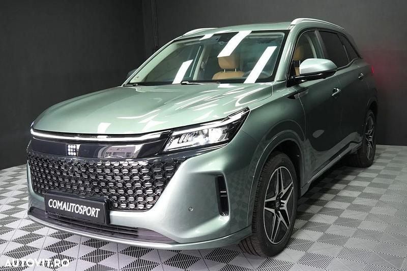 Second-hand DFSK E5 174 CP (127 kW) 2024 Verde SUV