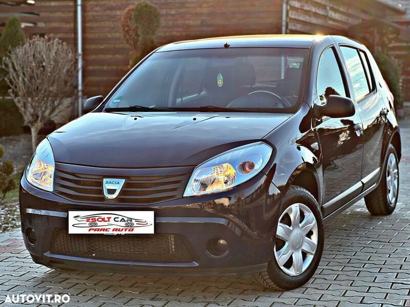 Albastru Utilizat 2011 Dacia Sandero Hatchback | 3.650 EUR (Preț OK) - Imagine 1/4
