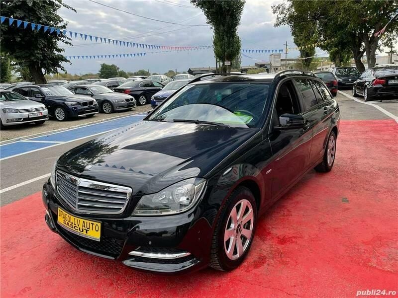 Second-hand Mercedes C180 156 CP (114 kW) 2011 Negru Break