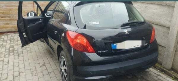Utilizat 2009 Peugeot 207 Hatchback | 1.000 EUR (Preț bun) - Imagine 1/4