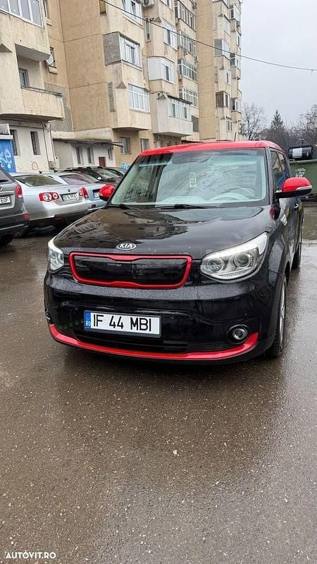 Second-hand Kia Soul 80 kW (110 CP) 2017 Culoarenegru SUV