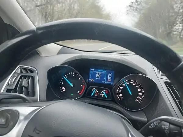 Utilizat 2015 Ford Kuga SUV | 9.000 EUR (Preț bun) - Imagine 1/4