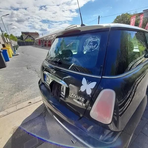 Utilizat 2005 Mini Cooper Hatchback | 2.300 EUR (Preț OK) - Imagine 1/4