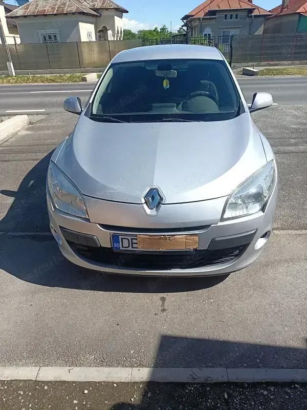 Utilizat 2011 Renault Mégane III Hatchback | 4.000 EUR (Preț OK) - Imagine 1/4