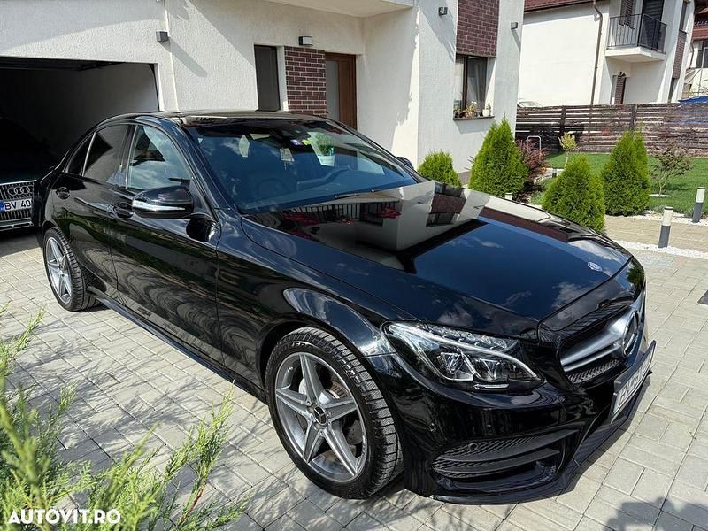 Culoarenegru Utilizat 2014 Mercedes C200 AMG line Berlinǎ | 16.800 EUR (Preț OK) - Imagine 1/4