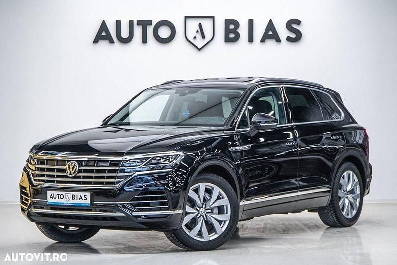 Culoarenegru Utilizat 2018 VW Touareg Elegance SUV | 35.950 EUR (Scump) - Imagine 1/4