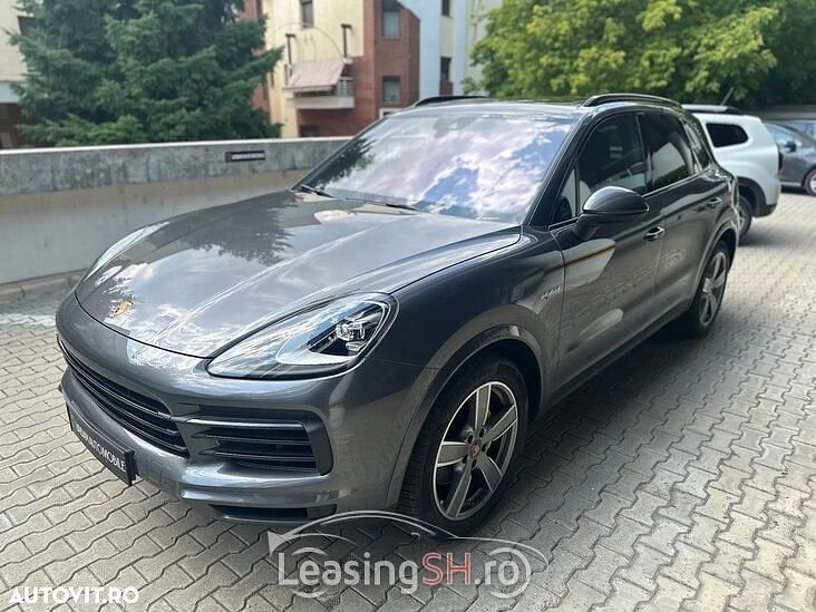 Gri Utilizat 2022 Porsche Cayenne SUV | 77.001 EUR (Puțin scump) - Imagine 1/4