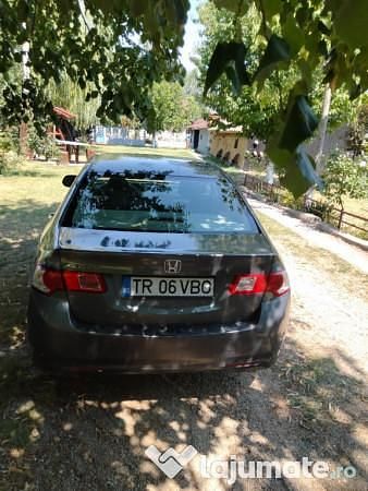 Second-hand Honda Accord 140 CP (102 kW) 2009 Gri Monovolum