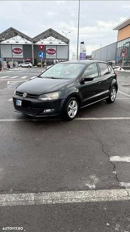 Culoarenegru Utilizat 2014 VW Polo Hatchback | 5.100 EUR (Preț bun) - Imagine 1/4