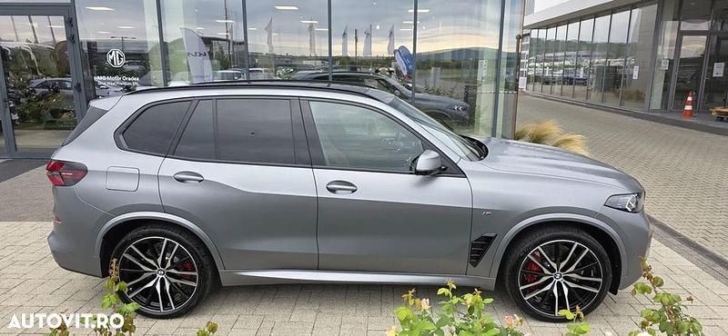 Nouă BMW X5 Comfort Edition 489 CP (359 kW) 2025 Culoaregri SUV