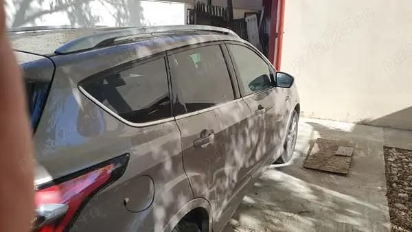 Second-hand Ford Kuga Vignale 180 CP (132 kW) 2018 Bej SUV