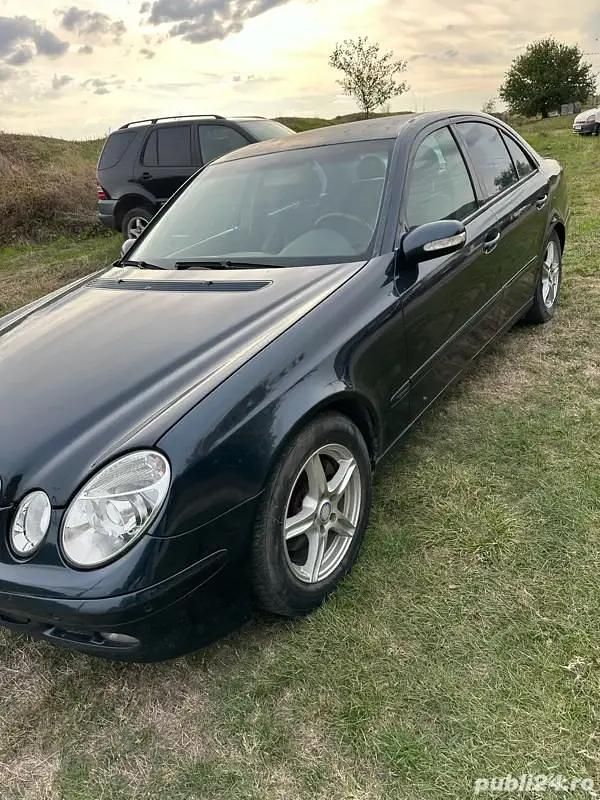 Utilizat 2002 Mercedes 220 Berlinǎ | 1.500 EUR - Imagine 1/4