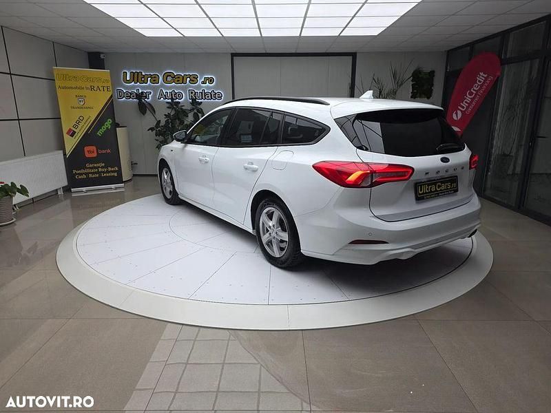 Second-hand Ford Focus 150 CP (110 kW) 2018 Culoarealb Break