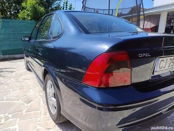 Second-hand Opel Vectra 125 CP (91 kW) 2001 Berlinǎ