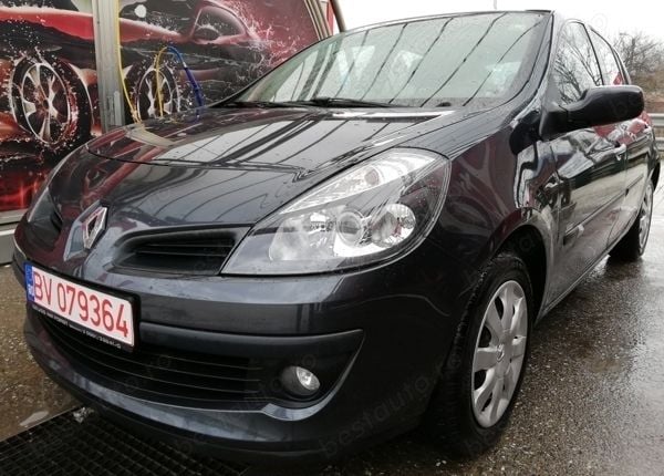 Gri Utilizat 2006 Renault Clio III Hatchback | 2.790 EUR - Imagine 1/4