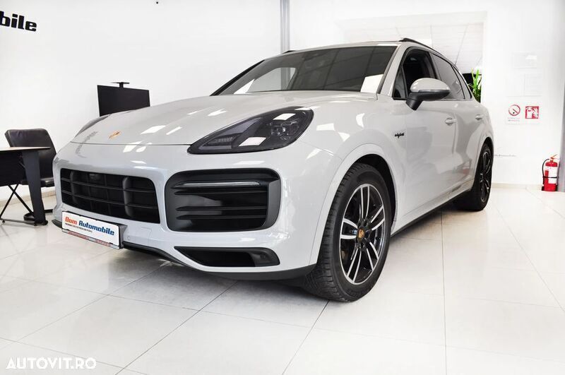 Gri Utilizat 2023 Porsche Cayenne SUV | 91.502 EUR (Scump) - Imagine 1/4
