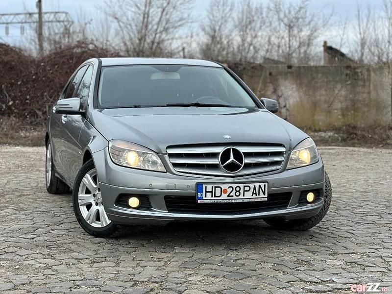 Second-hand Mercedes C200 136 CP (100 kW) 2011 Gri Berlinǎ