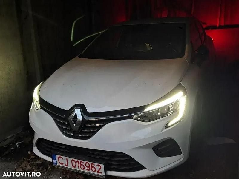 Culoarealb Utilizat 2023 Renault Clio V Techno | 14.000 EUR (Preț OK) - Imagine 1/4