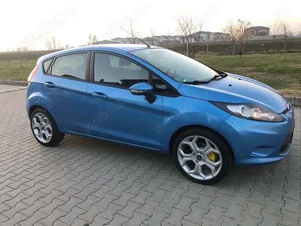 Second-hand Ford Fiesta Trend 70 CP (51 kW) 2010 Albastru Hatchback