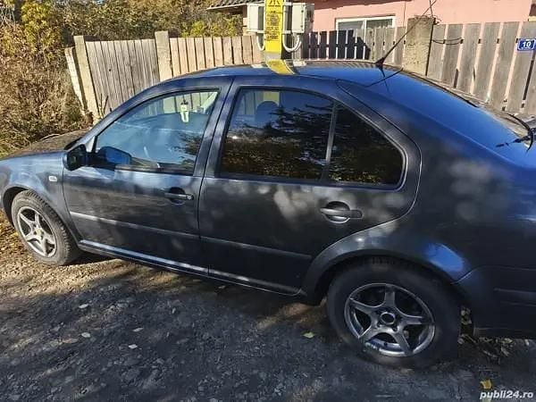 Utilizat 2001 VW Bora Berlinǎ | 1.500 EUR (Preț OK) - Imagine 1/4