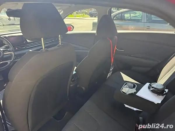 Second-hand Hyundai Elantra 123 CP (90 kW) 2021 Berlinǎ